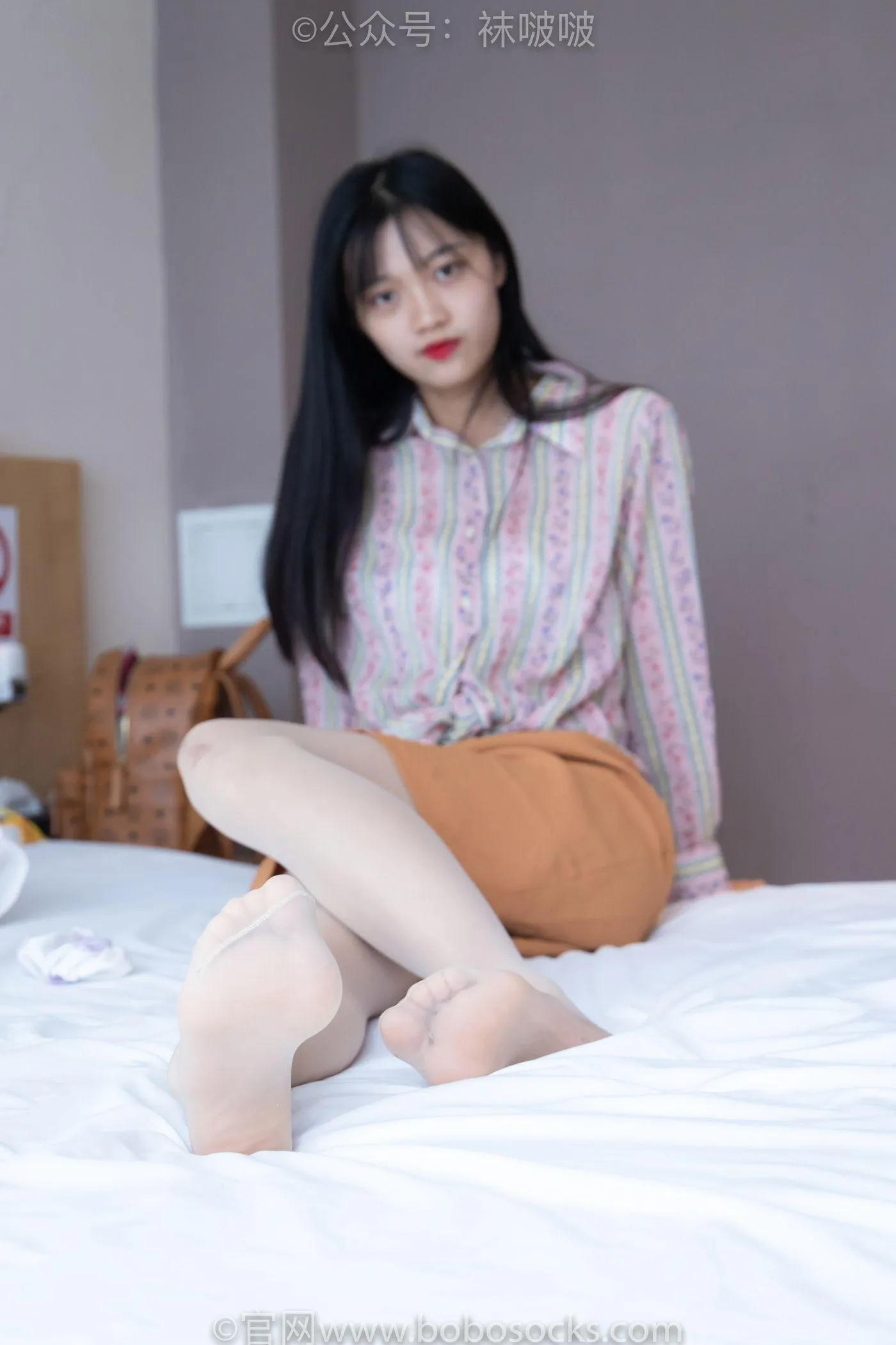 [BoBoSocks袜啵啵]NO.008 涵涵-帆布鞋、白色短棉袜、肉丝 [139P]插图3